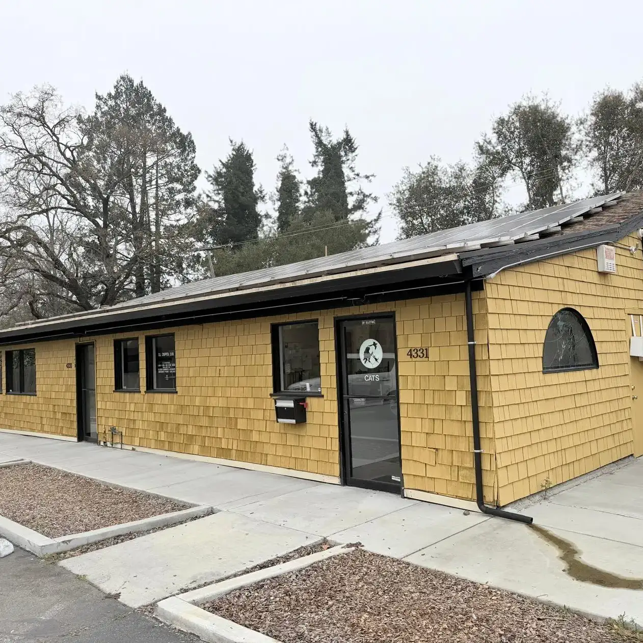 Lakeside Pet Hospital exterior at 4331 Montgomery Dr, Santa Rosa, CA